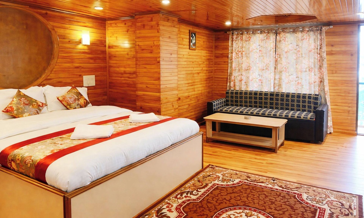 Darjeeling Hotel | Hotel Broadway Mall Road Darjeeling