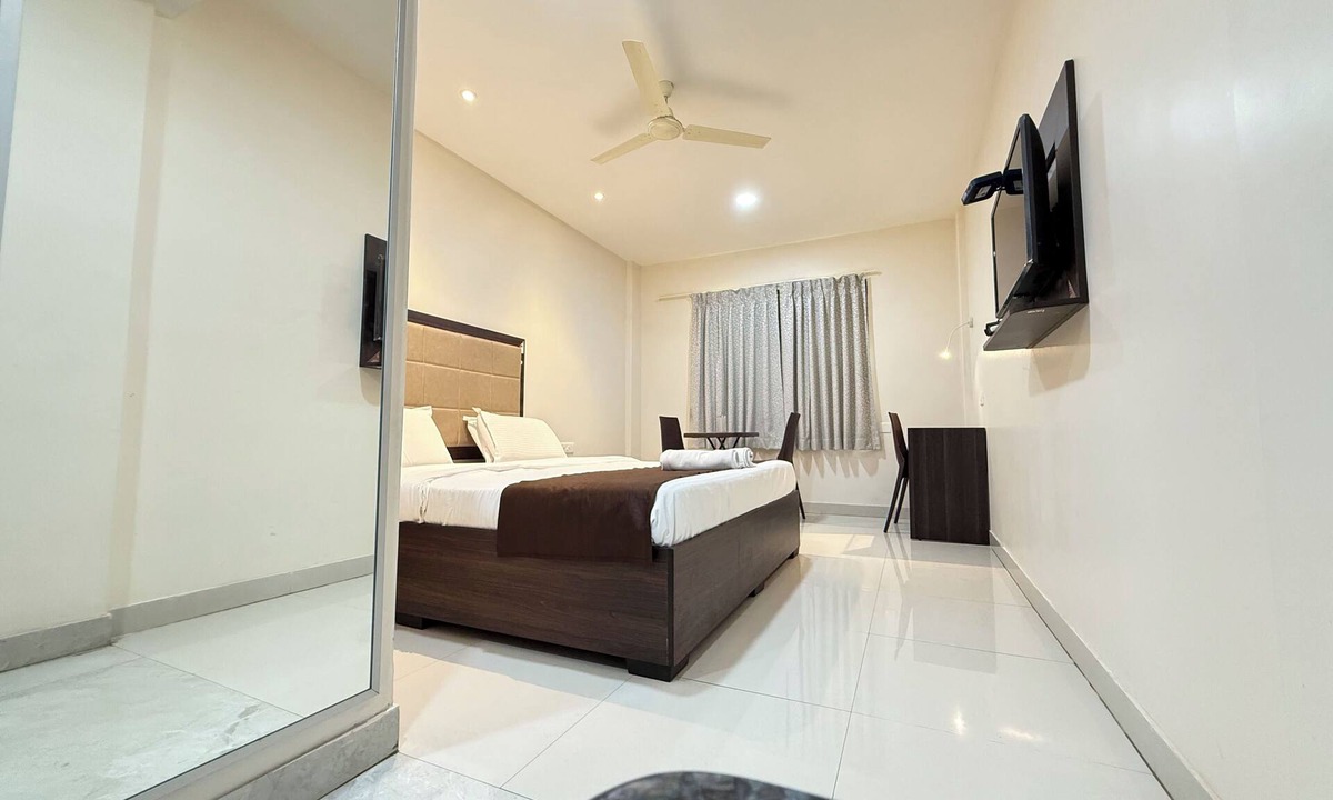 Bhubaneshwar Hotel | HOTEL CENTER POINT
