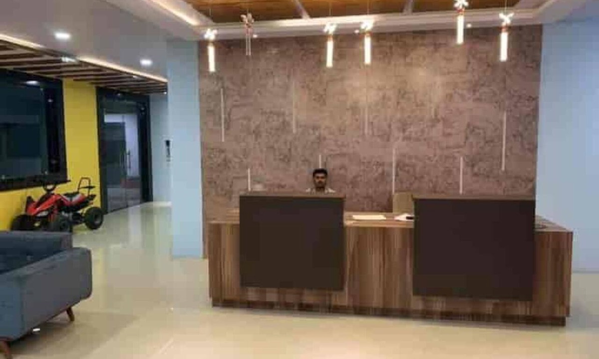 Satna Hotel | Hotel Crown Resort