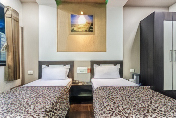 Surat Hotel | Hotel Decent