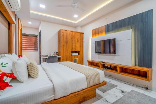 Indore Hotel | Hotel Deol's Paradise