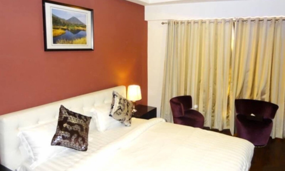 Ellis Bridge Hotel | HOTEL DEV AADI