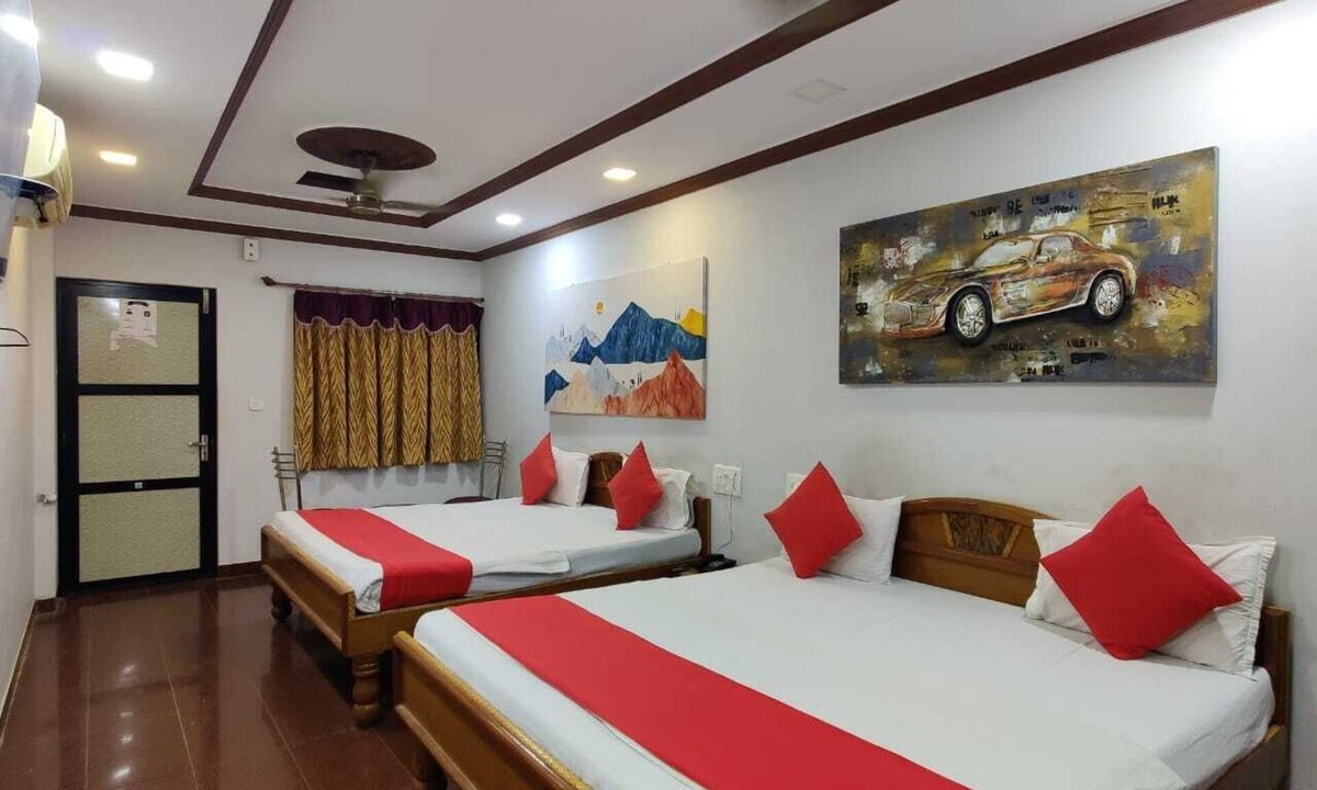 Bhuj Hotel | Hotel Dollar
