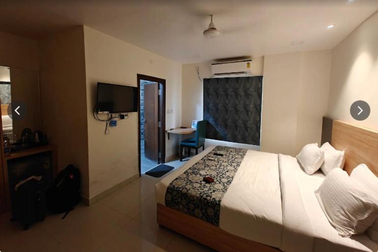 HITEC City Hotel | Hotel Eminent Suites