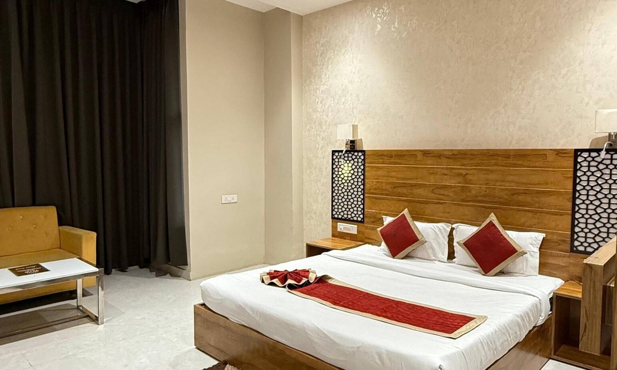 Bilaspur Hotel | Hotel Emperor Paradise