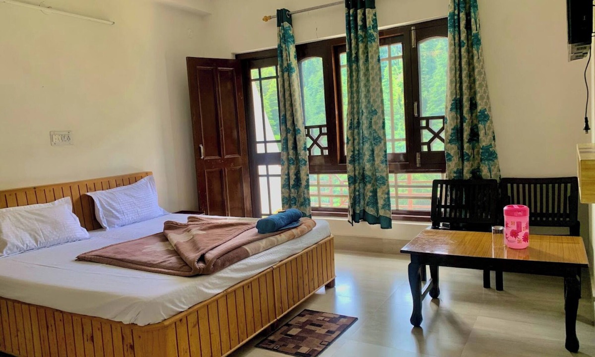 Khajjiar Hotel | Hotel Gautam Khajjiar