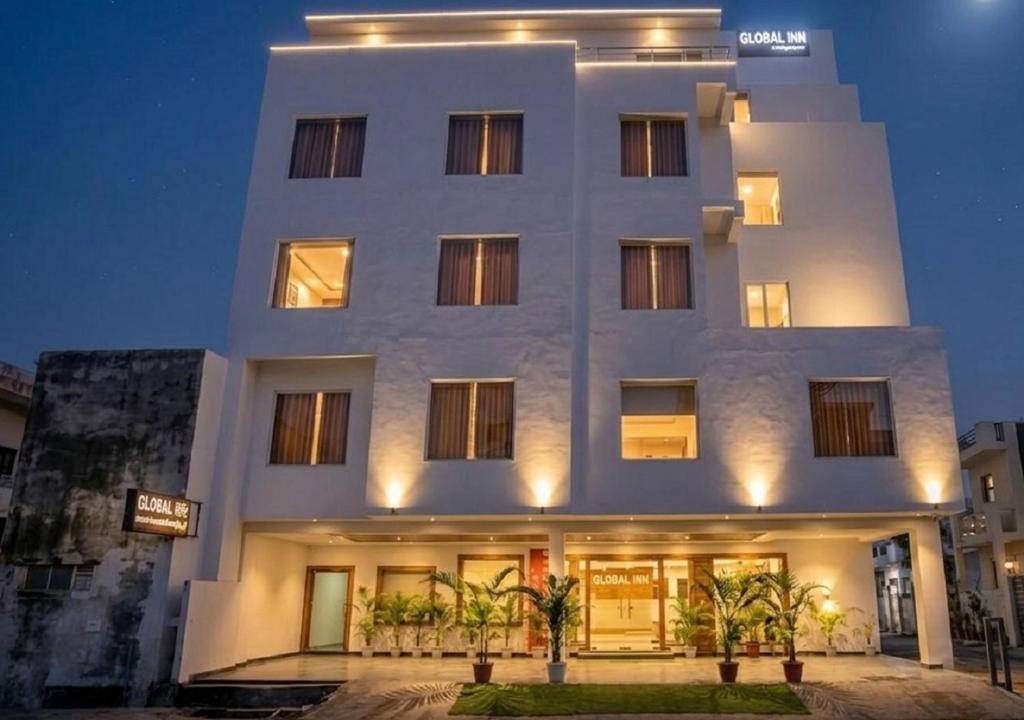 Chinhat Hotel | Hotel Global Inn Gold