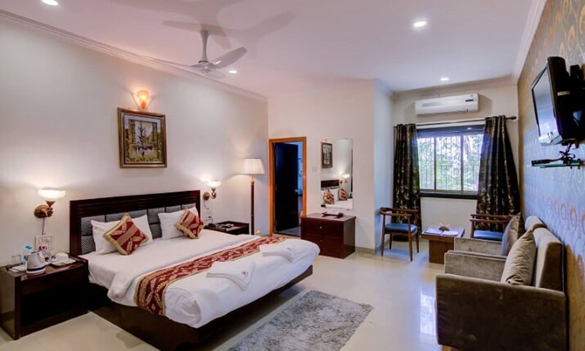 Nandurbar Hotel | Hotel Heera Excutive