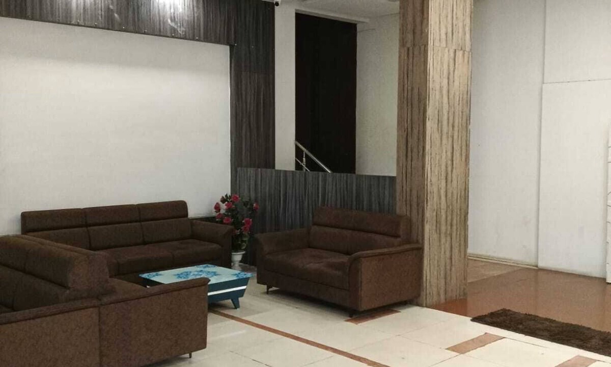 Bhuj Hotel | Hotel HV Palace