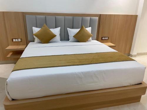 Khattalwada Hotel | Hotel Immense Plaza