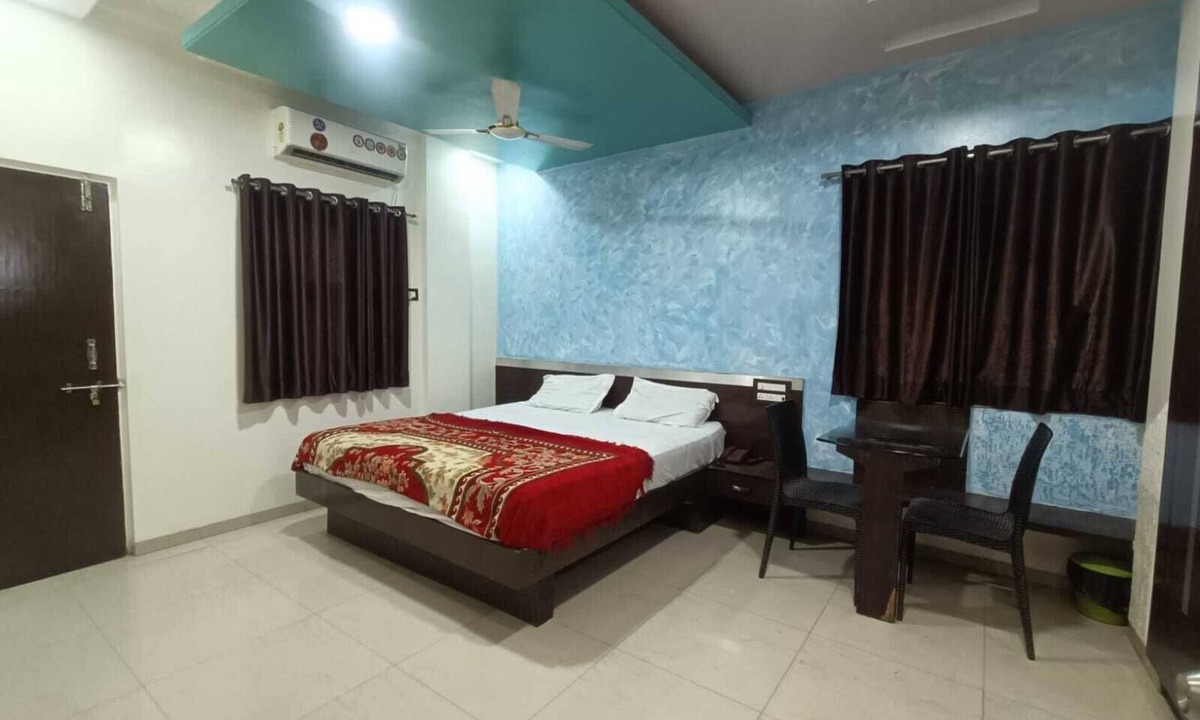 Daulatabad Hotel | Hotel Mrunal Palace