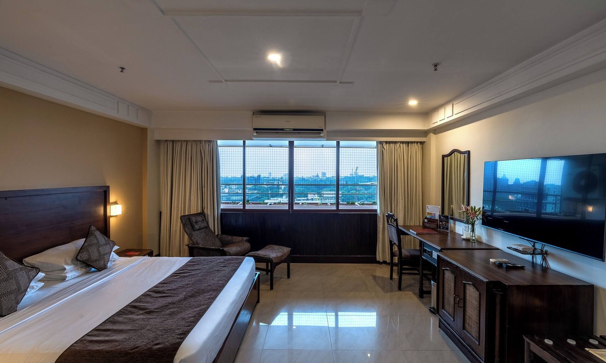 Shanthala Nagar Hotel | Hotel Ivory Tower