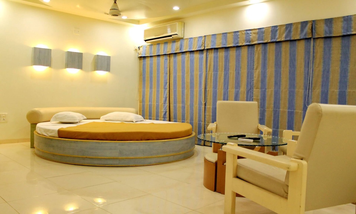 Porbandar Hotel | Hotel Kuber
