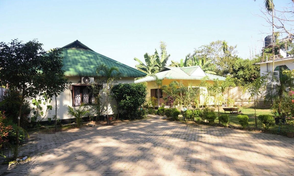 Golaghat Hotel | Hotel Larmika