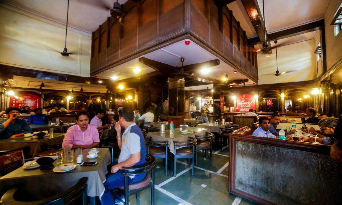 Bandra West Hotel | Hotel Lucky Near BKC