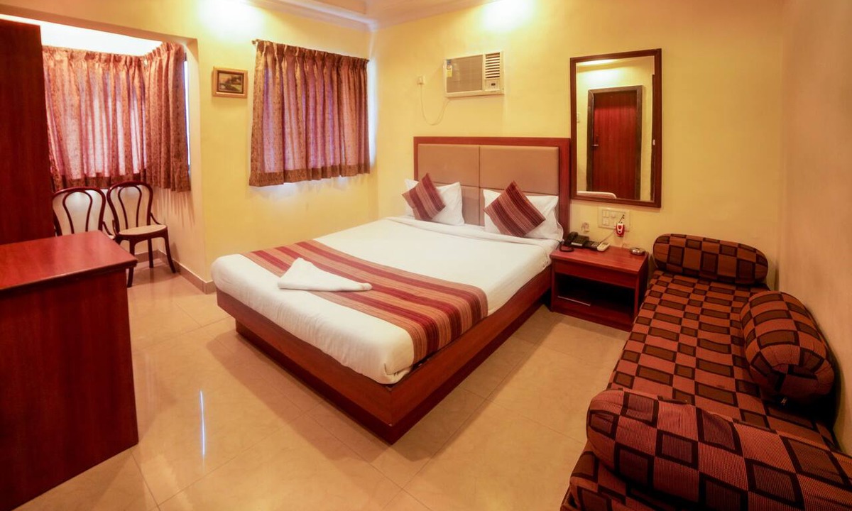 Bandra West Hotel | Hotel Lucky Near BKC