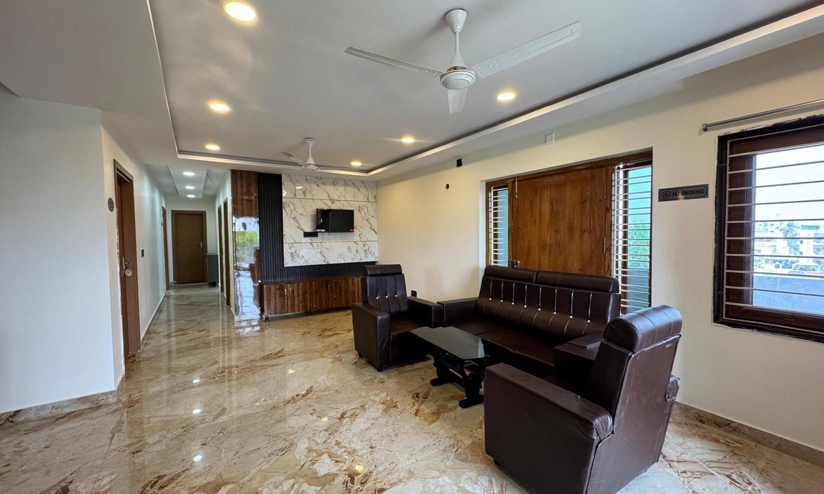 Kakinada Hotel | HOTEL MADHAVA RESIDENCY