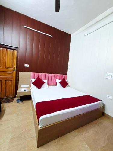 Faizabad House | Hotel Mahaveer Palace