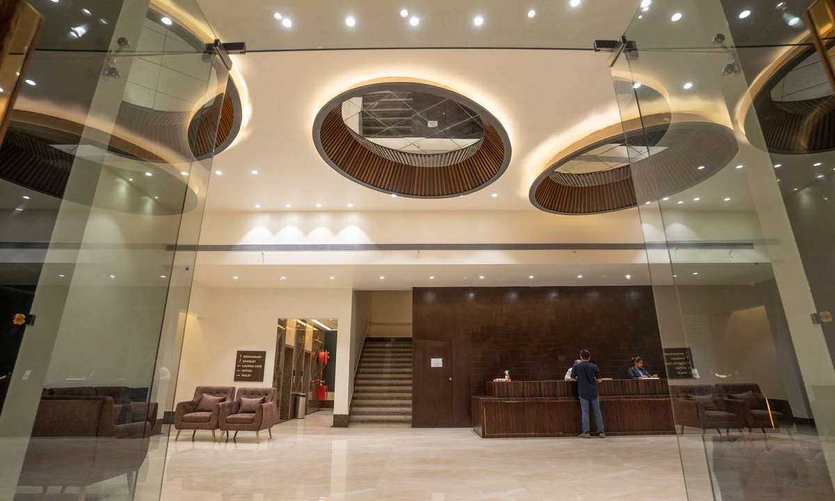 Ambikapur Hotel | Hotel Makhan Vihar