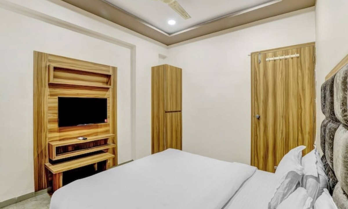 Ahmedabad Hotel | Hotel Maple View