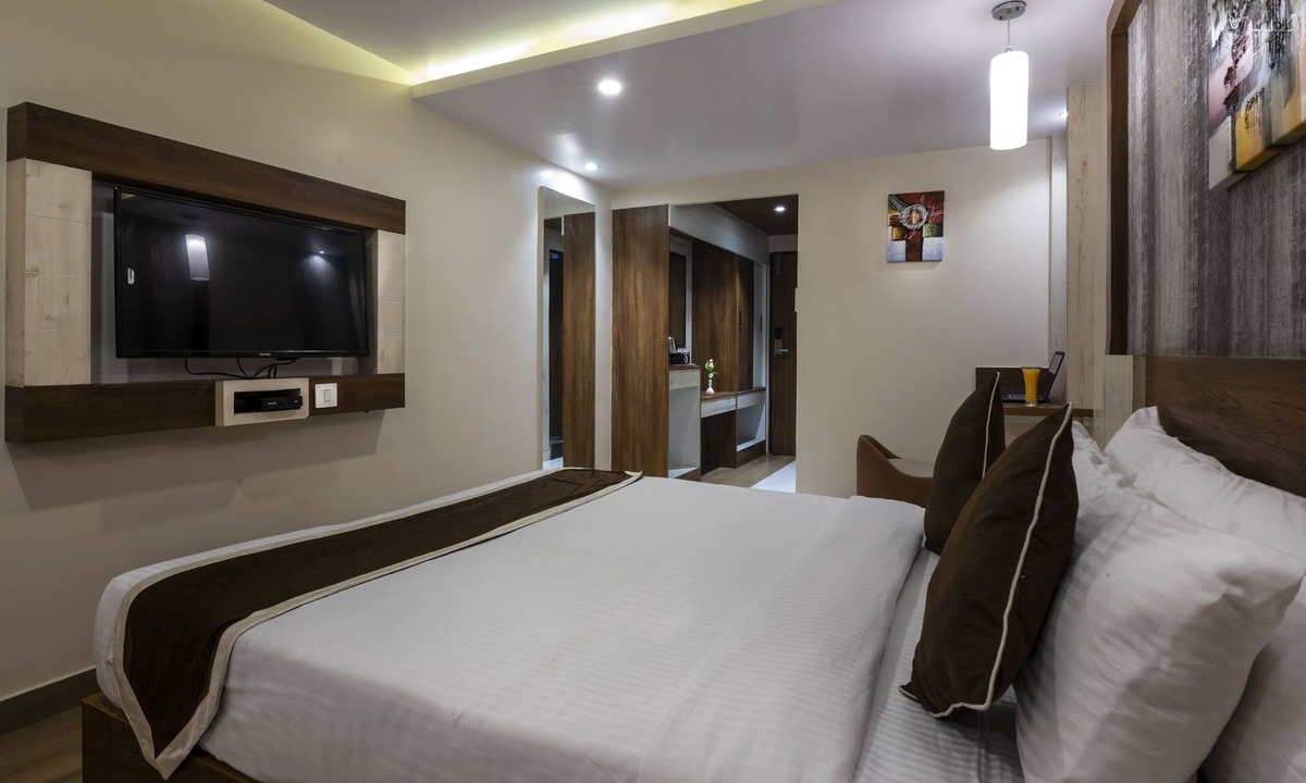 Bilekahalli Hotel | Hotel Monarch International