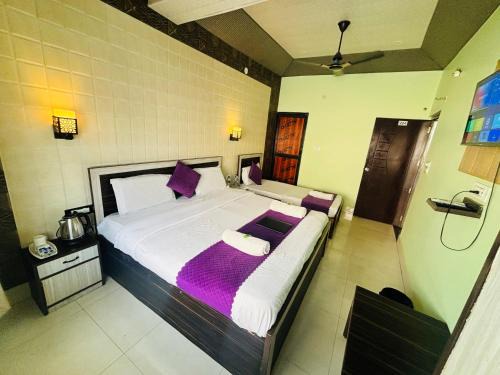 Mayapur Hotel | Hotel Mother land near Prem aashram Ganga Ghat