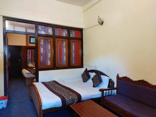 Nainital Hotel | Hotel Naini Lake View Mall Road Nainital