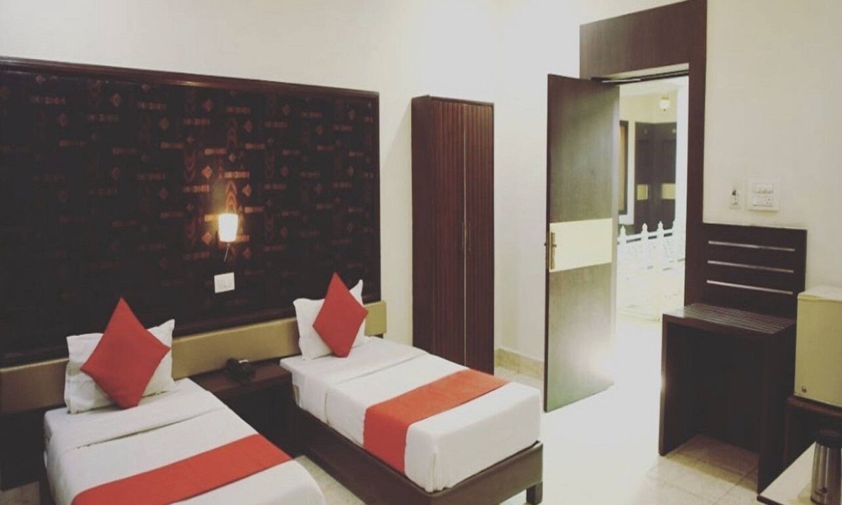 Kota Hotel | Hotel Navrang