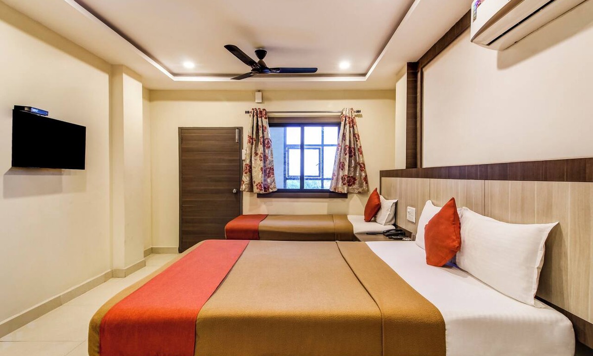 Shamshabad Cabin | Hotel Neem Tree