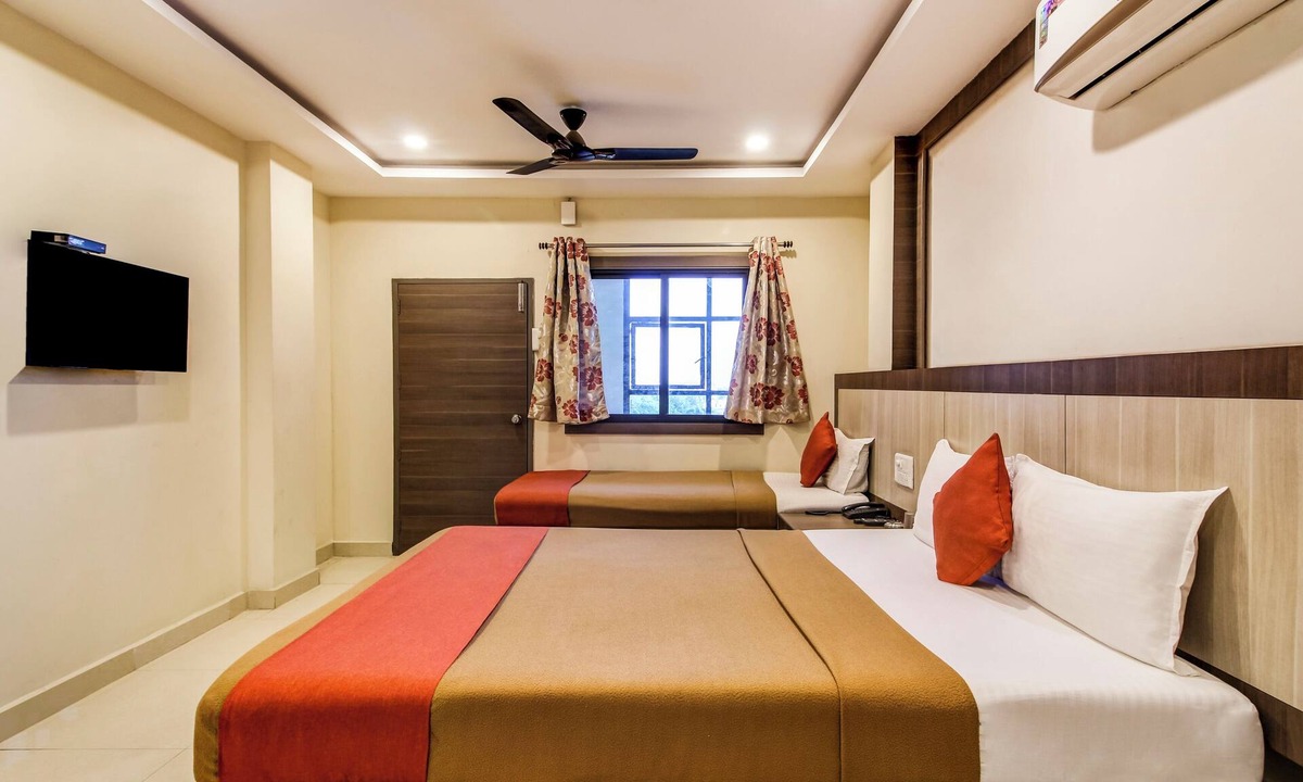 Shamshabad Cabin | Hotel Neem Tree