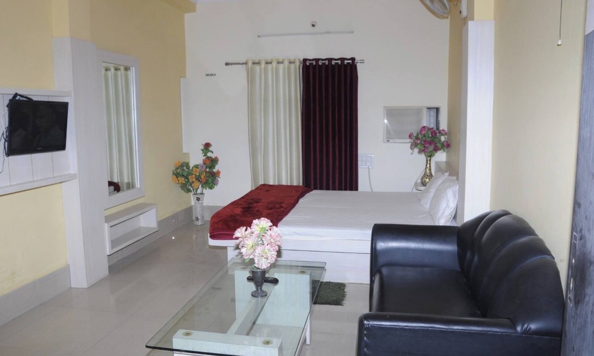 Sasaram Hotel | hotel New Maurya royal