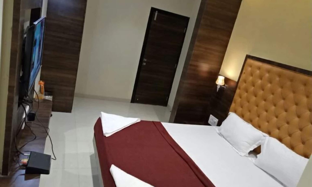 Prabhadevi Hotel | Hotel New Silver Elite