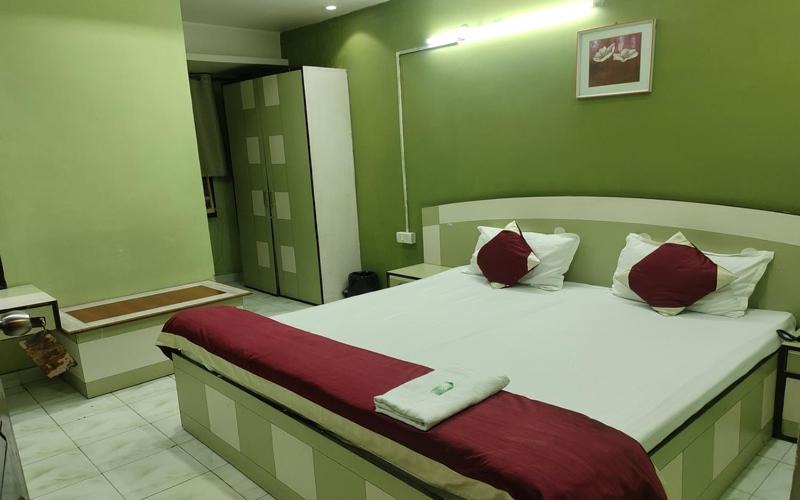 Kanpur Hotel | Hotel Nirmal Palace