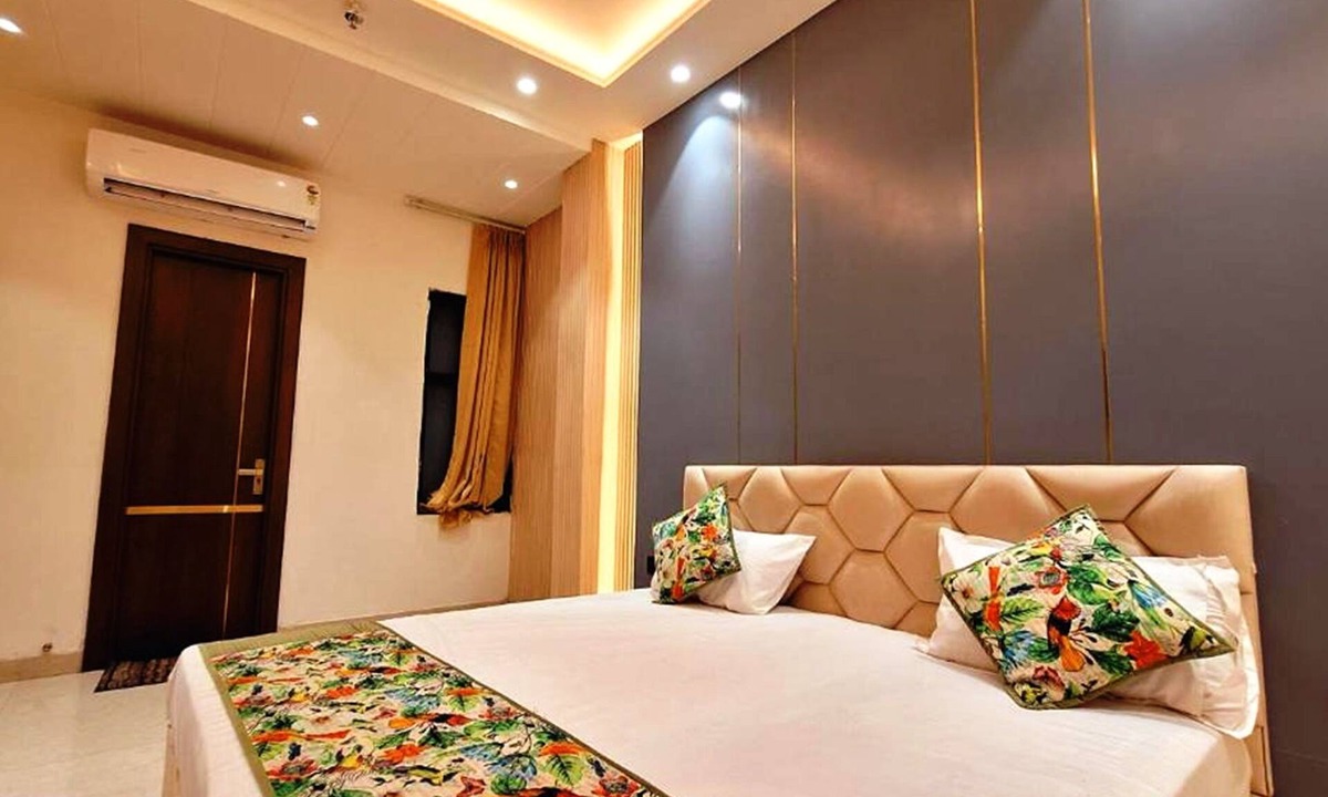 Rakabganj Hotel | Hotel NP Palace