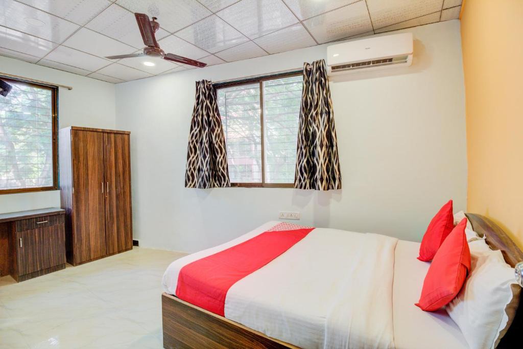 J B Nagar Hotel | Hotel O Anjali Hotel