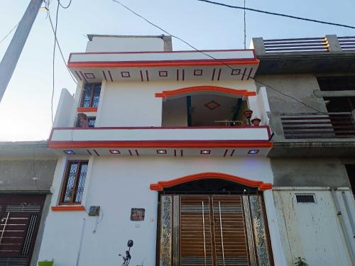Faizabad Apartment | Hotel O Home Shri Laxmi Homestay