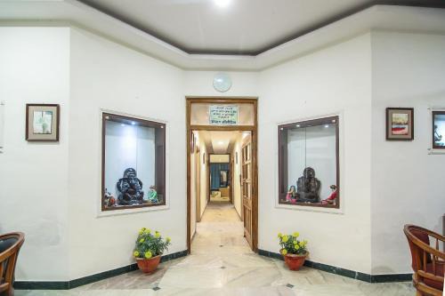 Allahabad Hotel | Hotel O Prayag Holidays