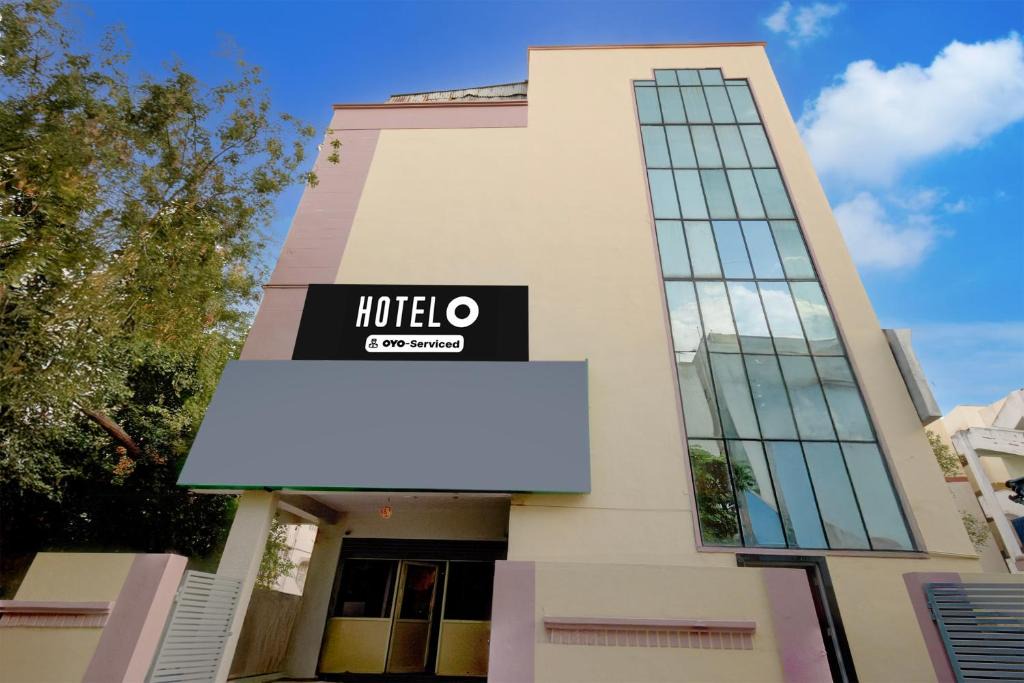 Hyderabad Hotel | Hotel O Safilguda Lakeview Hyderabad Formerly Adithya Stay