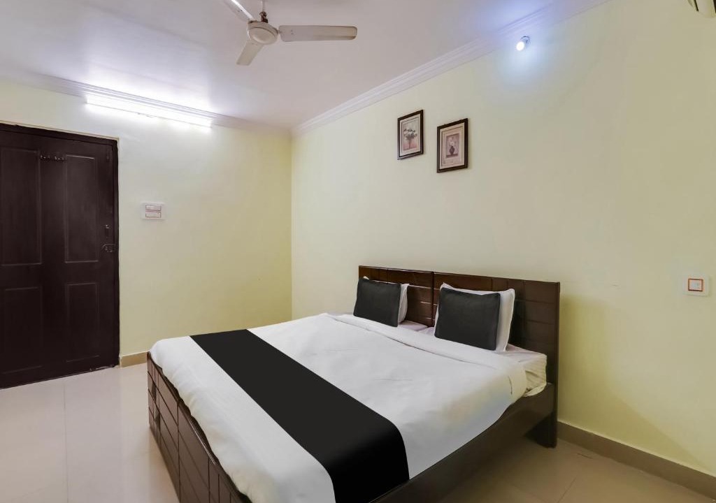 Karimnagar Hotel | Hotel O SS ELITE