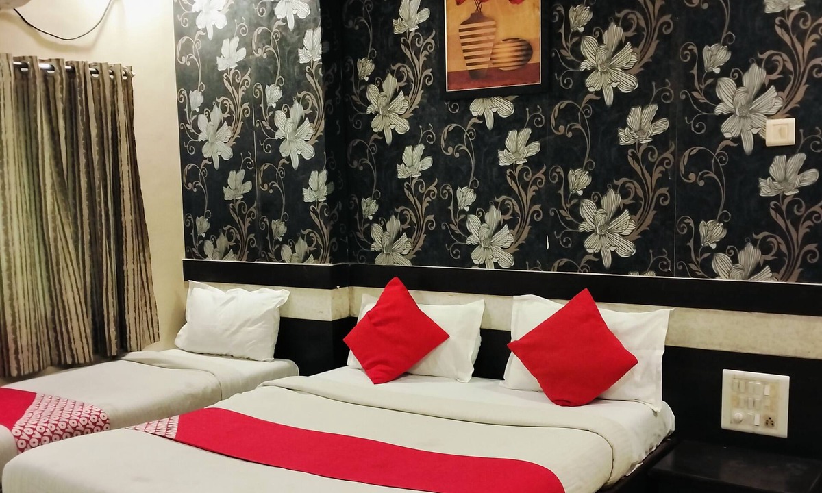 Shirdi Hotel | Hotel Palkhi