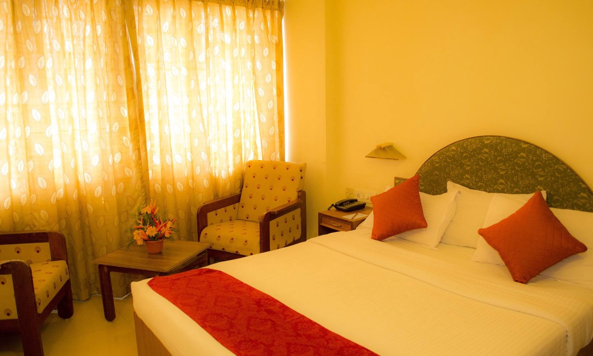 Statue Hotel | Hotel Pankaj