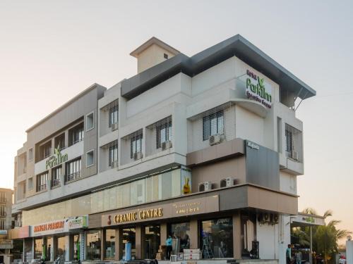 Vasai West Hotel | Hotel Park Inn