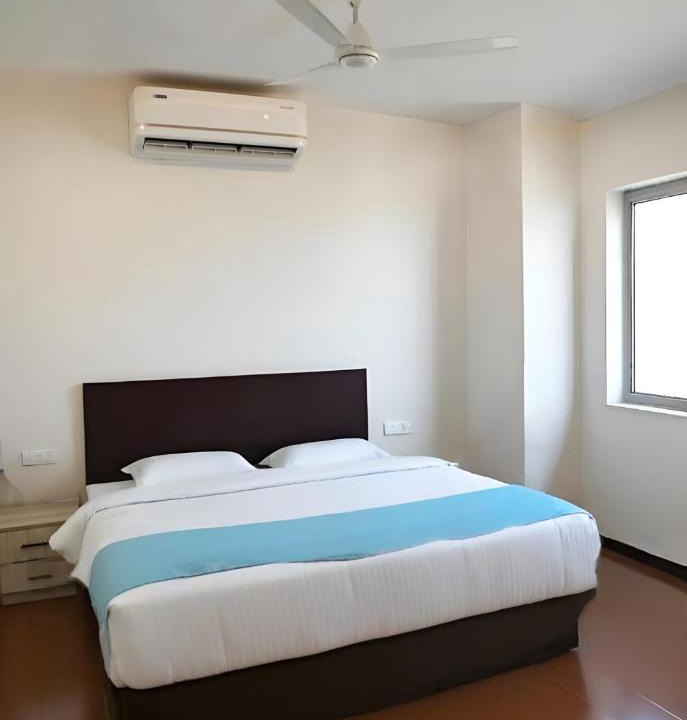 Paharganj House | Hotel Prince Castle 2 Mints Walking Distance From New Delhi Railway Station