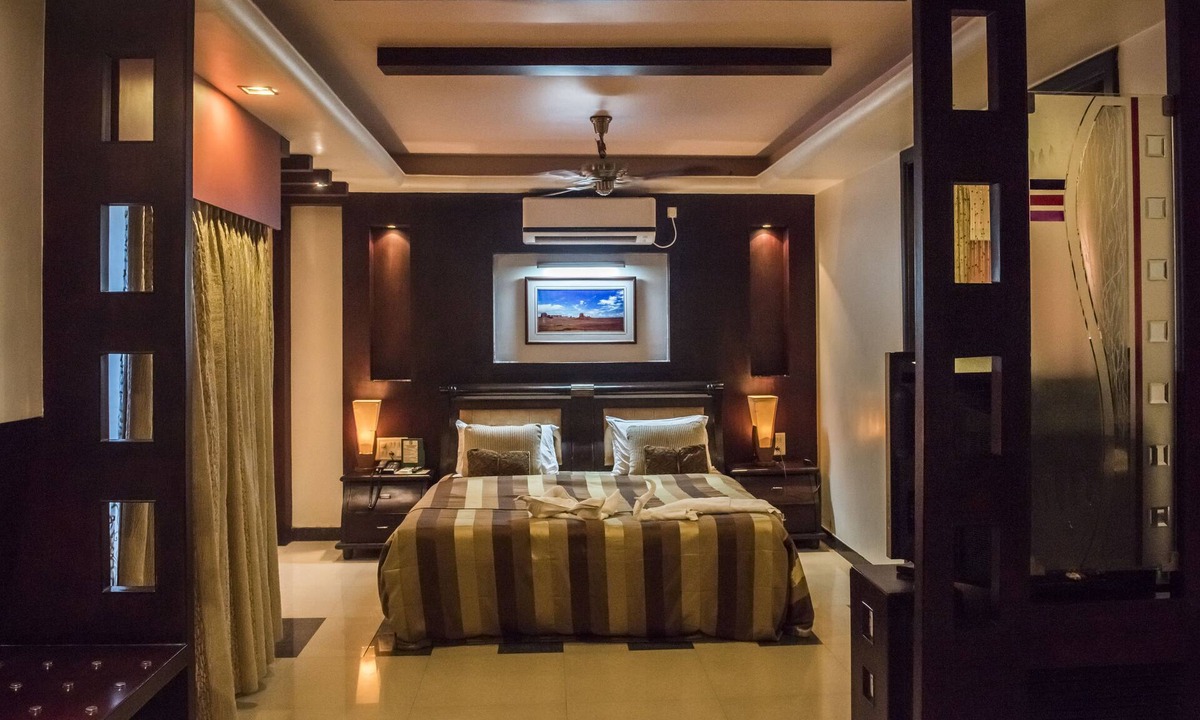 Bhubaneshwar Hotel | Hotel Pushpak