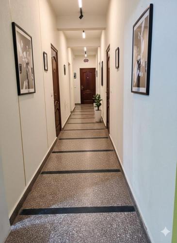 Basai House | Hotel Q victoria palace #tajmahal corridor & hotel lane