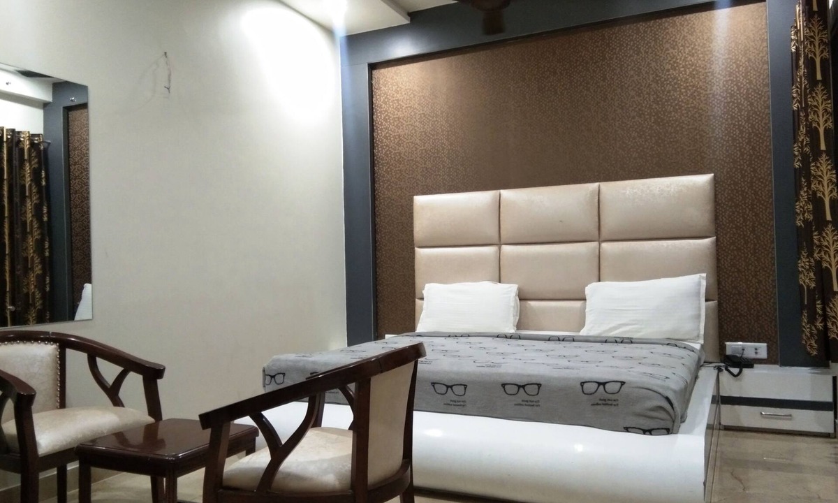 Rakabganj Hotel | Hotel R P