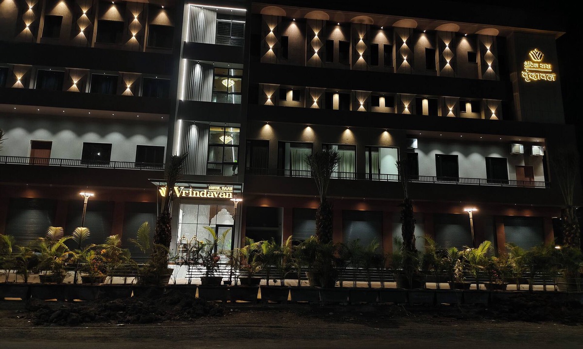Dhule Hotel | Hotel Raas Vrindavan
