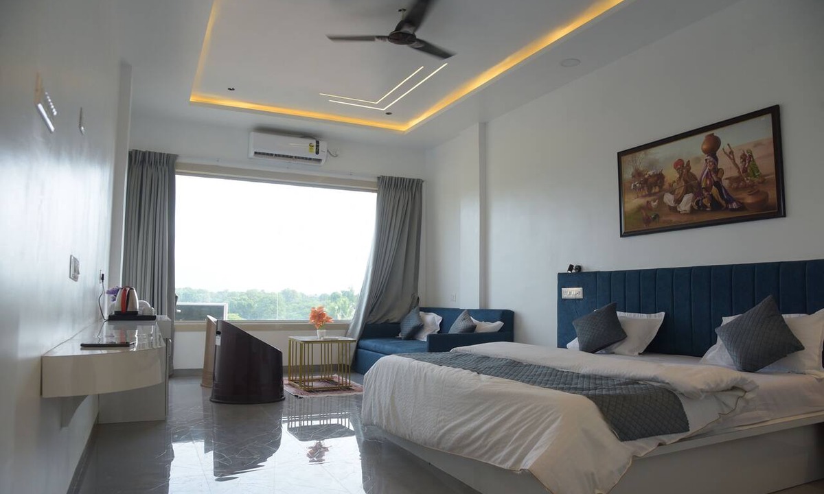 Ellora Hotel | Hotel Ramayana