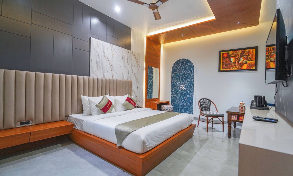Dhaulpur Hotel | Hotel Red Stone