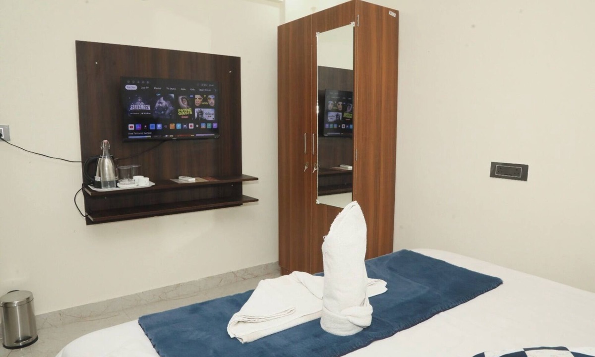 Whitefield Cabin | Hotel Rest O ITPL